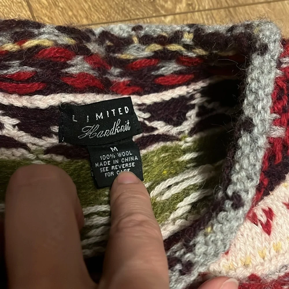Beautiful warm and cozy wool sweater from Limited Handknit Sz M - Picture 8 of 16